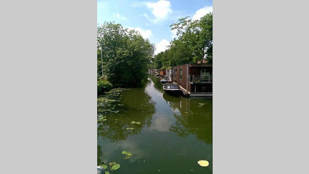Benedenverdieping In Woonboot Met Tuinterras Utrecht Exterior foto